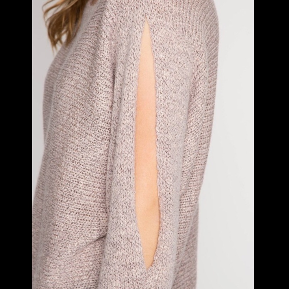 Grey 3/4 Open Sleeve Sweater. - Picture 3 of 6